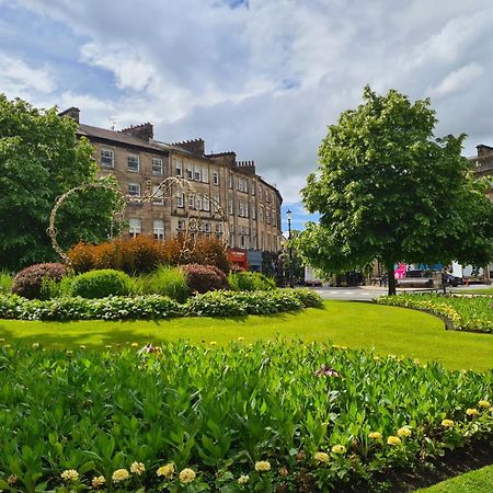 York Place Mews - Central 2 Bed 2 Bath Free Parking Гаррогейт Екстер'єр фото