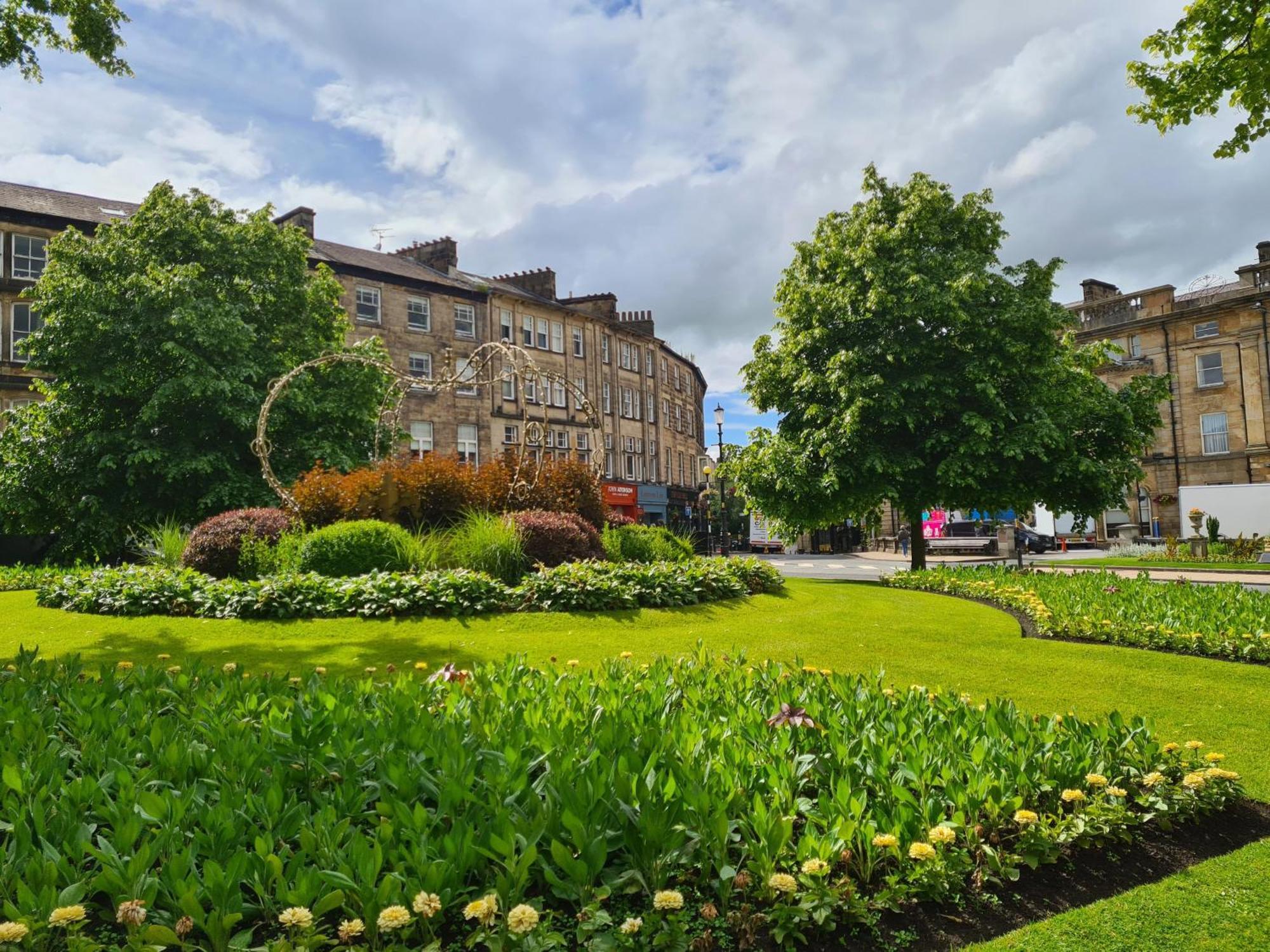 York Place Mews - Central 2 Bed 2 Bath Free Parking Гаррогейт Екстер'єр фото